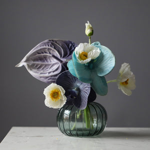 Faux Flower Bouquet with Glass Vase - kingkong游戏_金刚kingkong游戏下载与KINGKONG官网