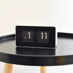 Ando Nordic Minimalist Quiet Flip Desk Clock - Staunton and Henry